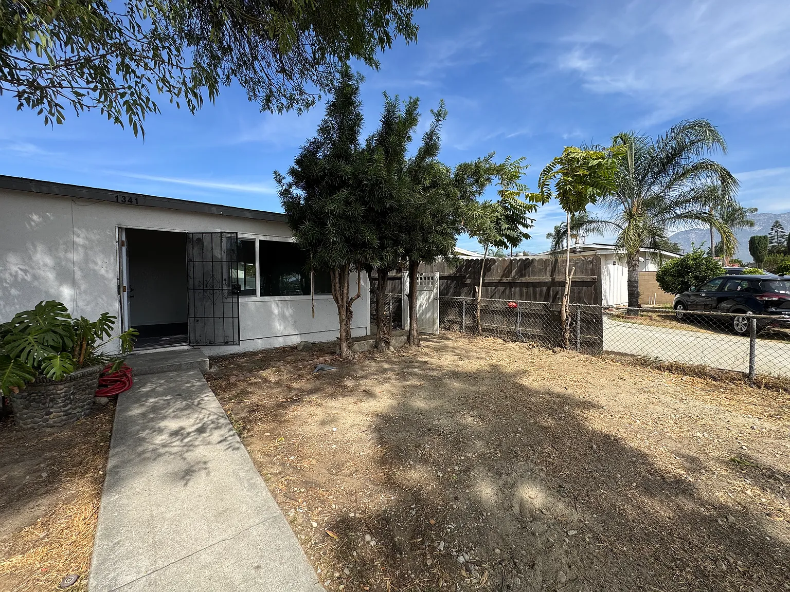 3 bed, 960 sqft, $2,550 — Photo 3
