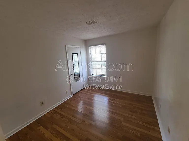 905 Hemingway Rd — Photo 11
