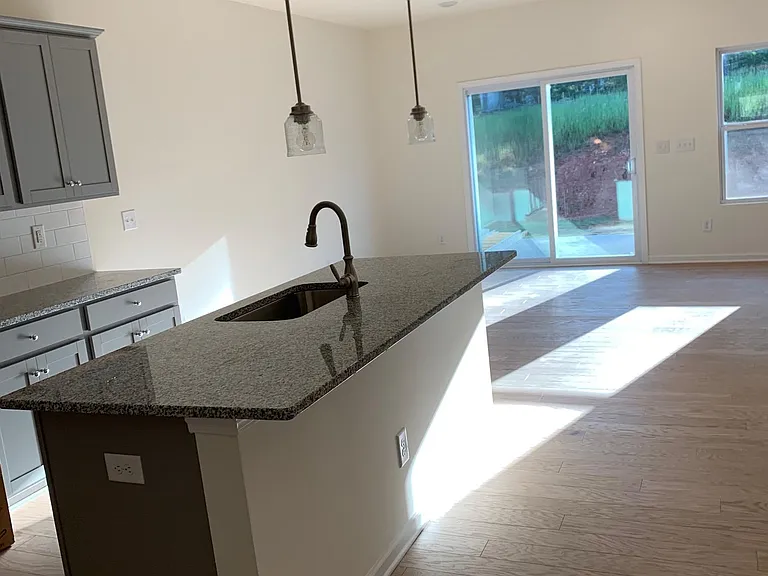 110 Quinn Rd — Photo 23