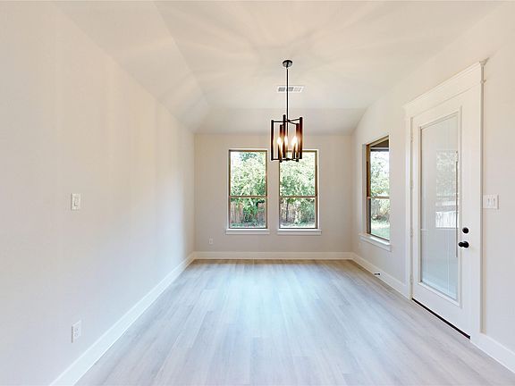 4th image of 5624 Hiett Ct