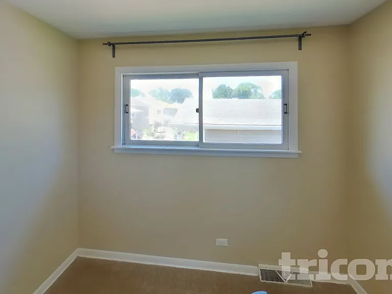 1449 S Wolf Rd — Photo 12