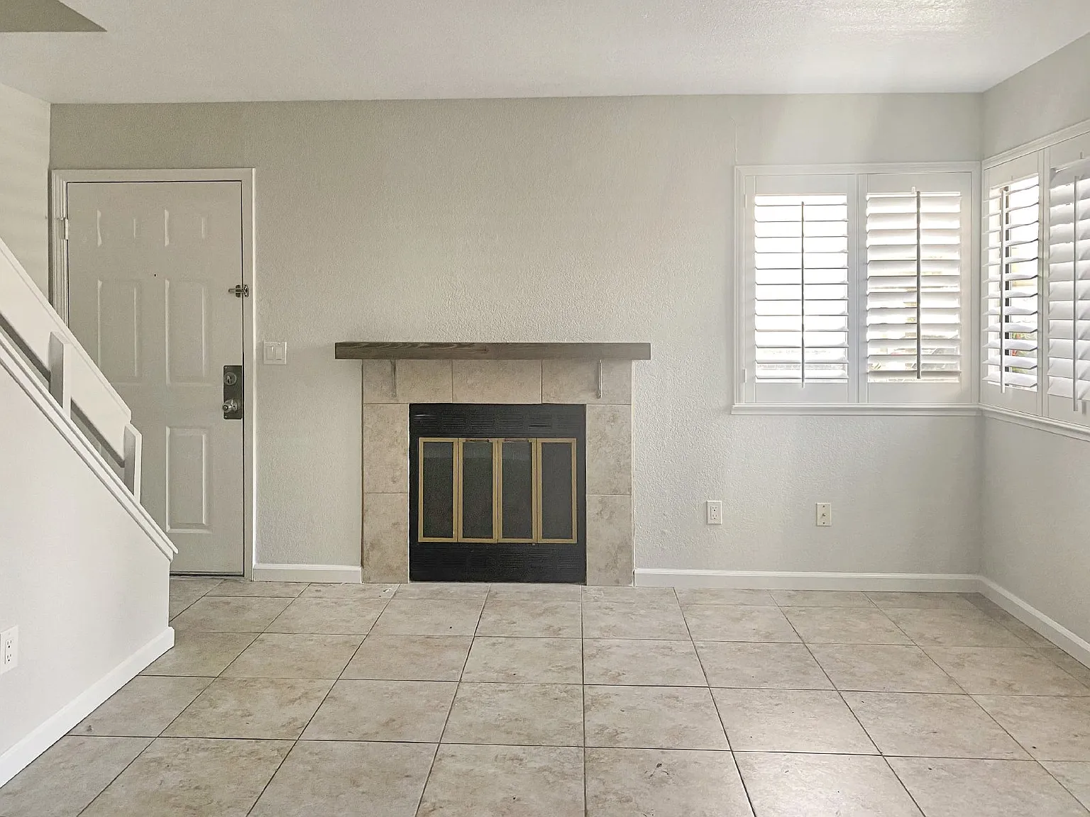1 bed, 1.0 bath, 720 sqft, $1,500 — Photo 2