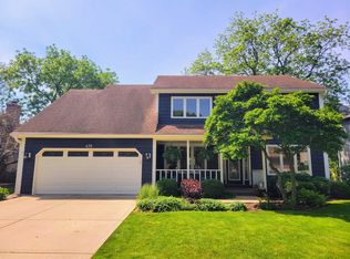 436 Prairie Knoll Dr, Naperville, IL 60565