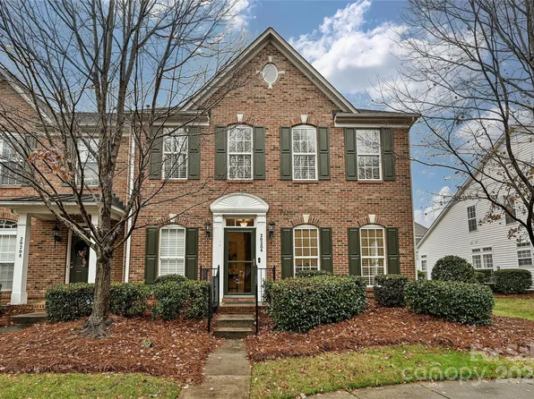 20204 Amy Lee Dr, Cornelius, NC 28031