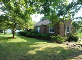 1424 Old Fredericktown Rd, Farmington, MO 63640