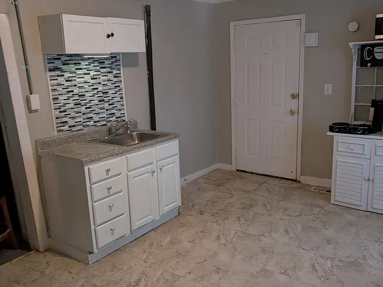 30 Tempie Dr #2 — Photo 5