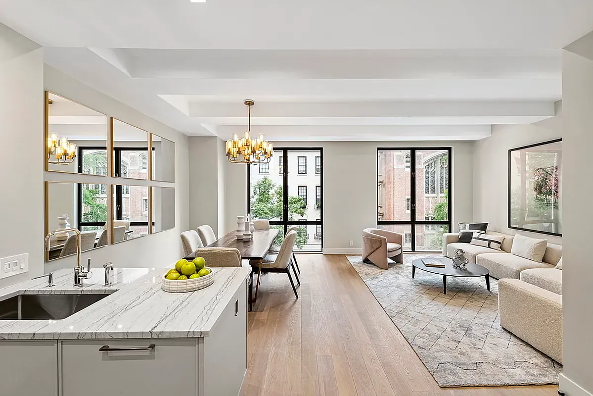 163 East 62nd Street — Photo 1