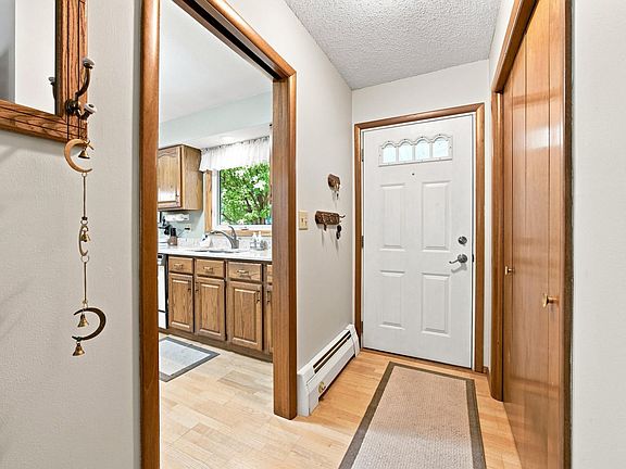 4th image of 2410 Evergreen Rd N