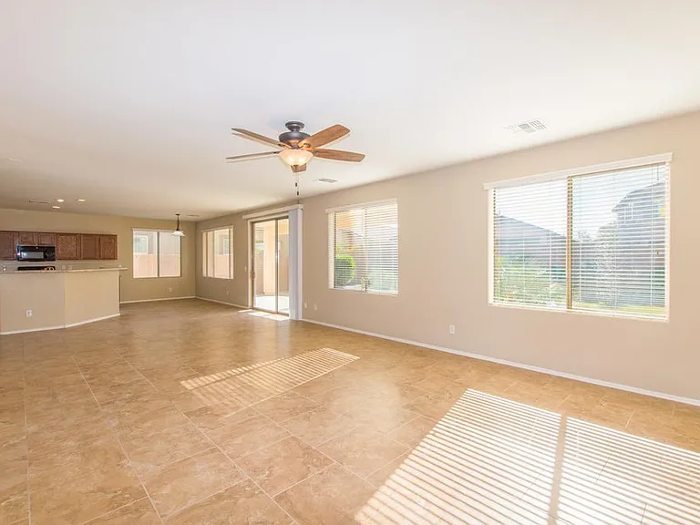 44023 W Bailey Dr — Photo 6