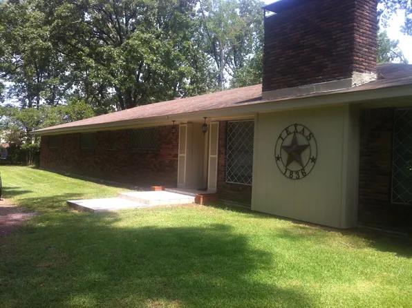 1120 N Kings Hwy, Nash, TX 75569