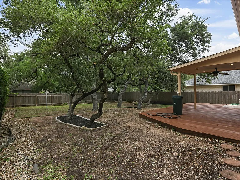 2604 Stenson Dr — Photo 33