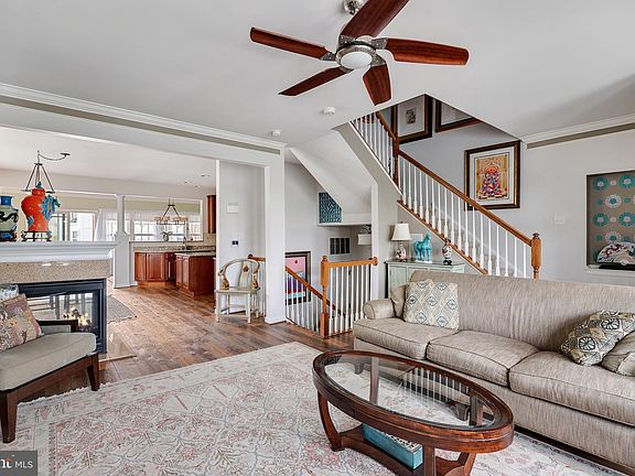 5th image of 212 Ironwood Dr