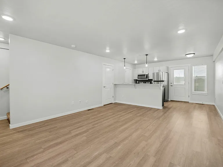 Living/Kitchen