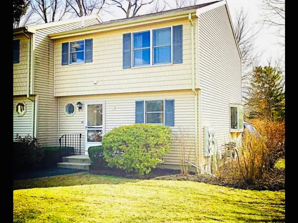 59 Wellstone Dr, Portland, ME 04103