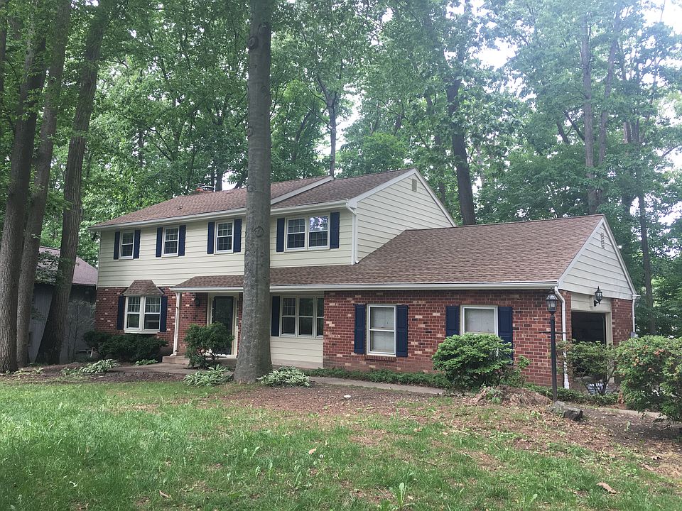 1st image of 21 Cinnamon Dr