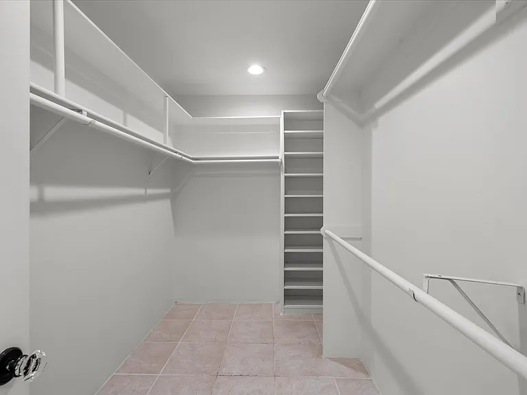 2222 Pier Ave — Photo 19