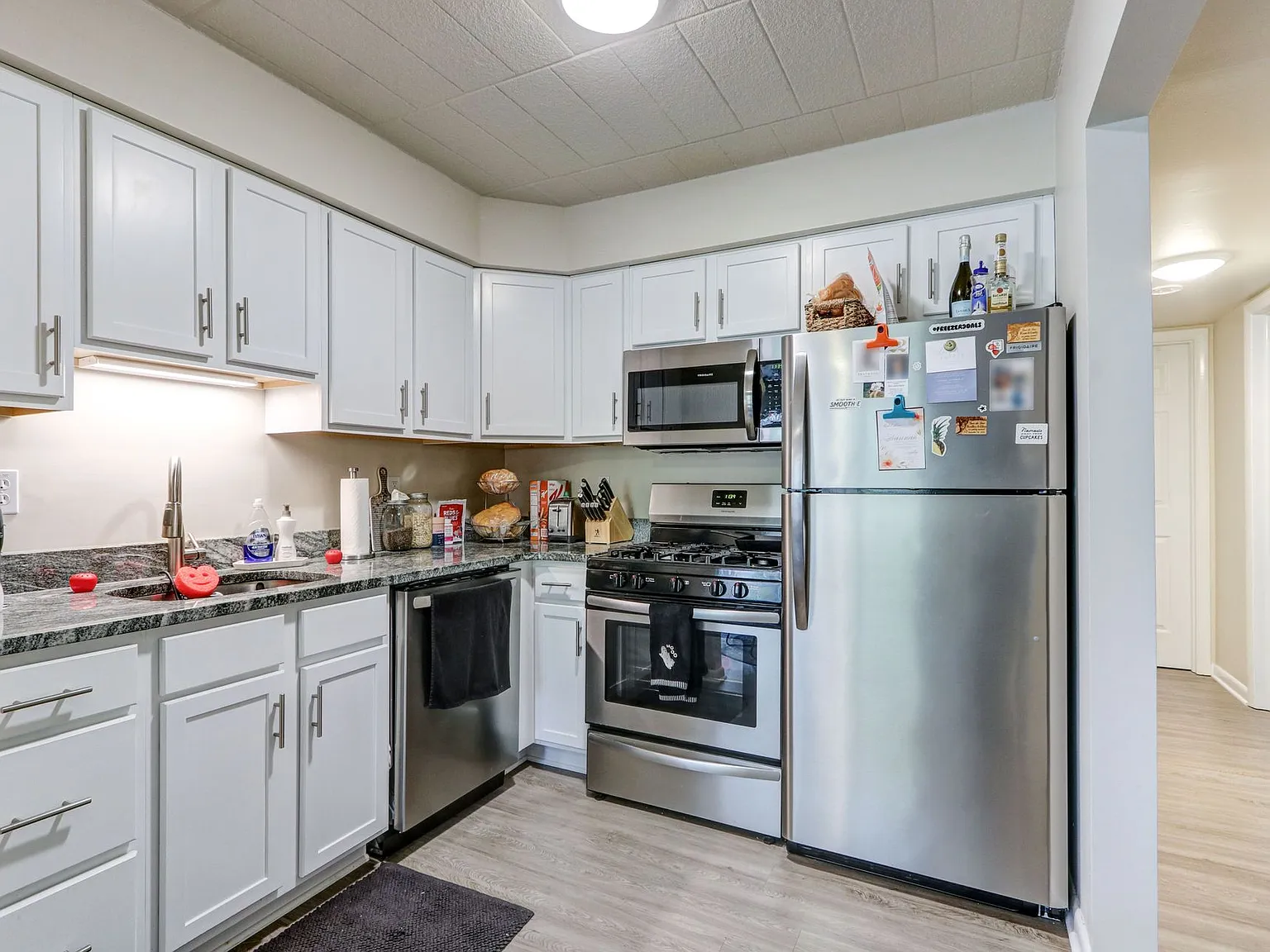 The Atwood Apartments — Photo 3