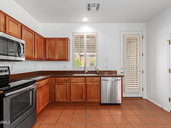 5th image of 7308 E MILLS Street