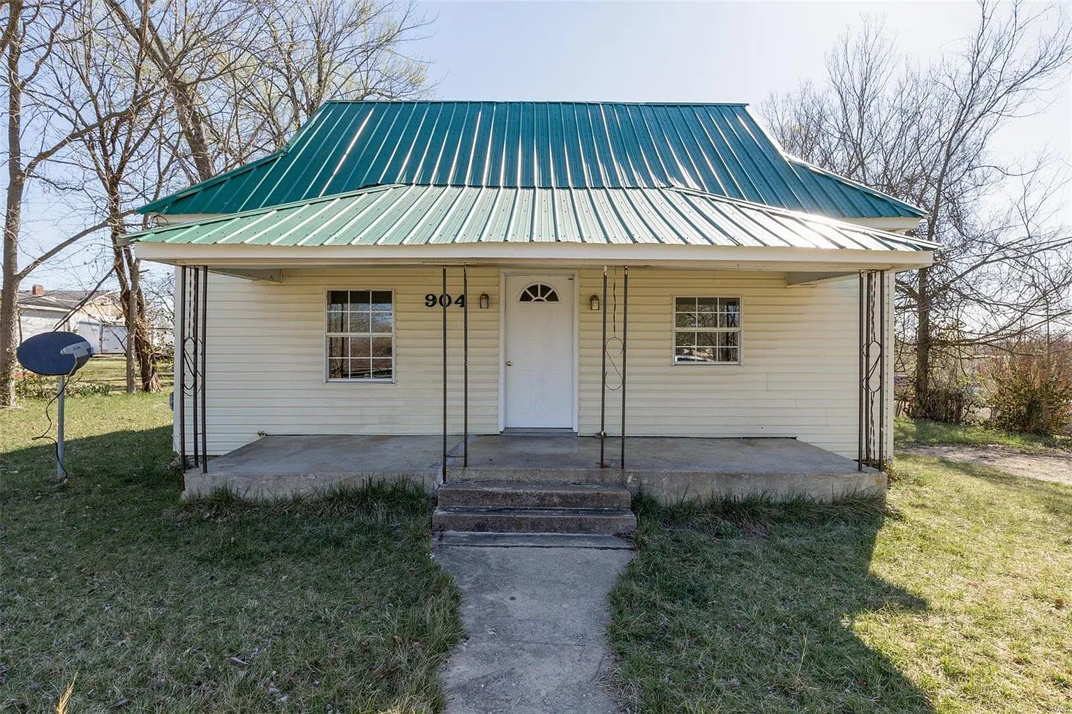 904 Hoffman St photo 1