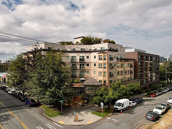 3rd image of 1125 E Olive Street #201