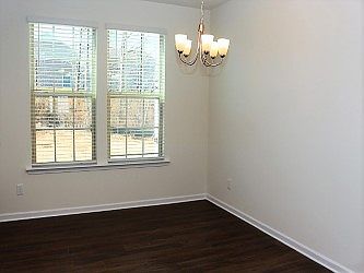 4th image of 23 N Grey Abbey Dr