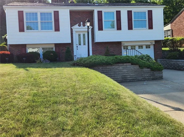 32 Woody Crest Dr, Pittsburgh, PA 15234