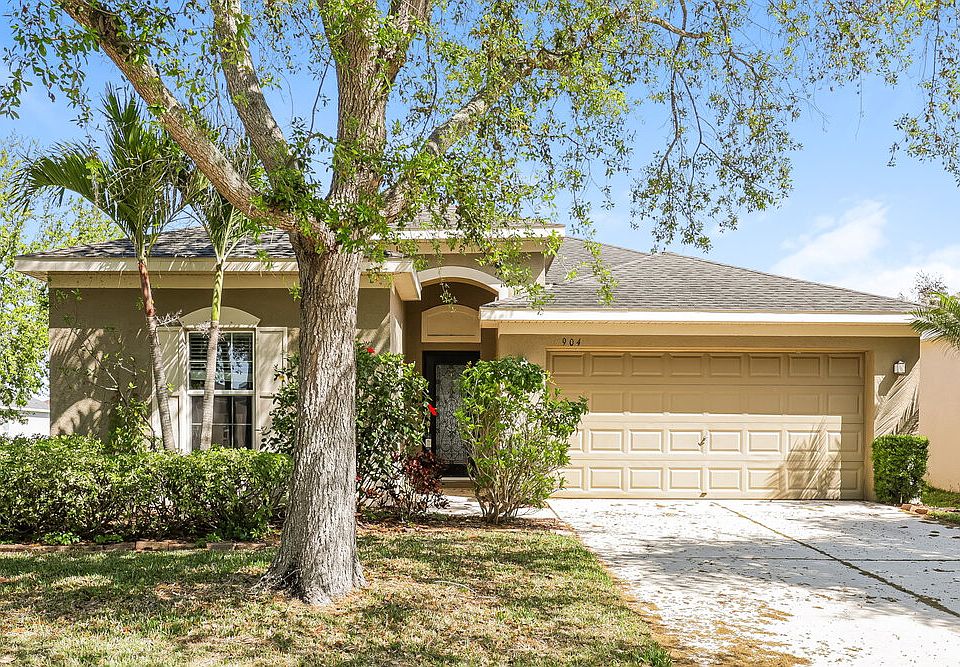 1st image of 904 Parker Den Dr