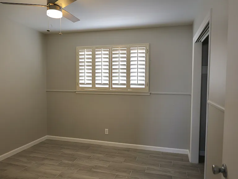 5103 Marcillus Ave — Photo 9
