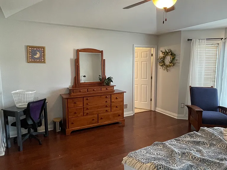 574 E Vanderbilt Dr — Photo 14