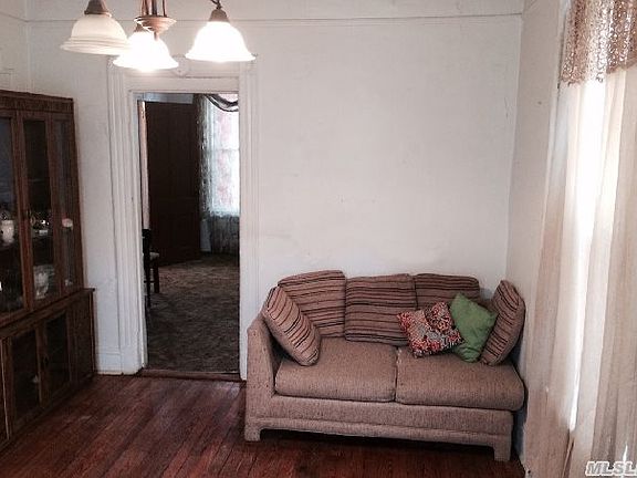 5th image of 104 7165th St