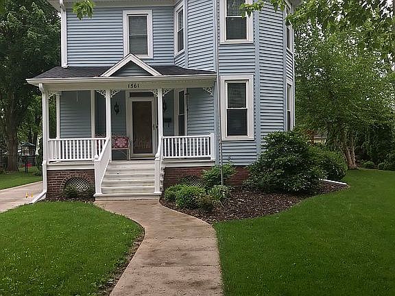 2nd image of 1561 N Prairie St