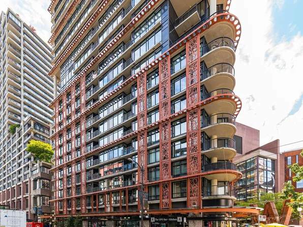 128 Cordova St W #2102, Vancouver, BC V6B 0E6