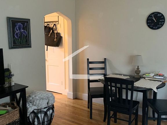4th image of 20 Brock St APT 1