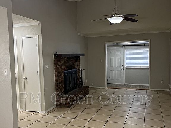 3rd image of 13997 S Hickory Pl
