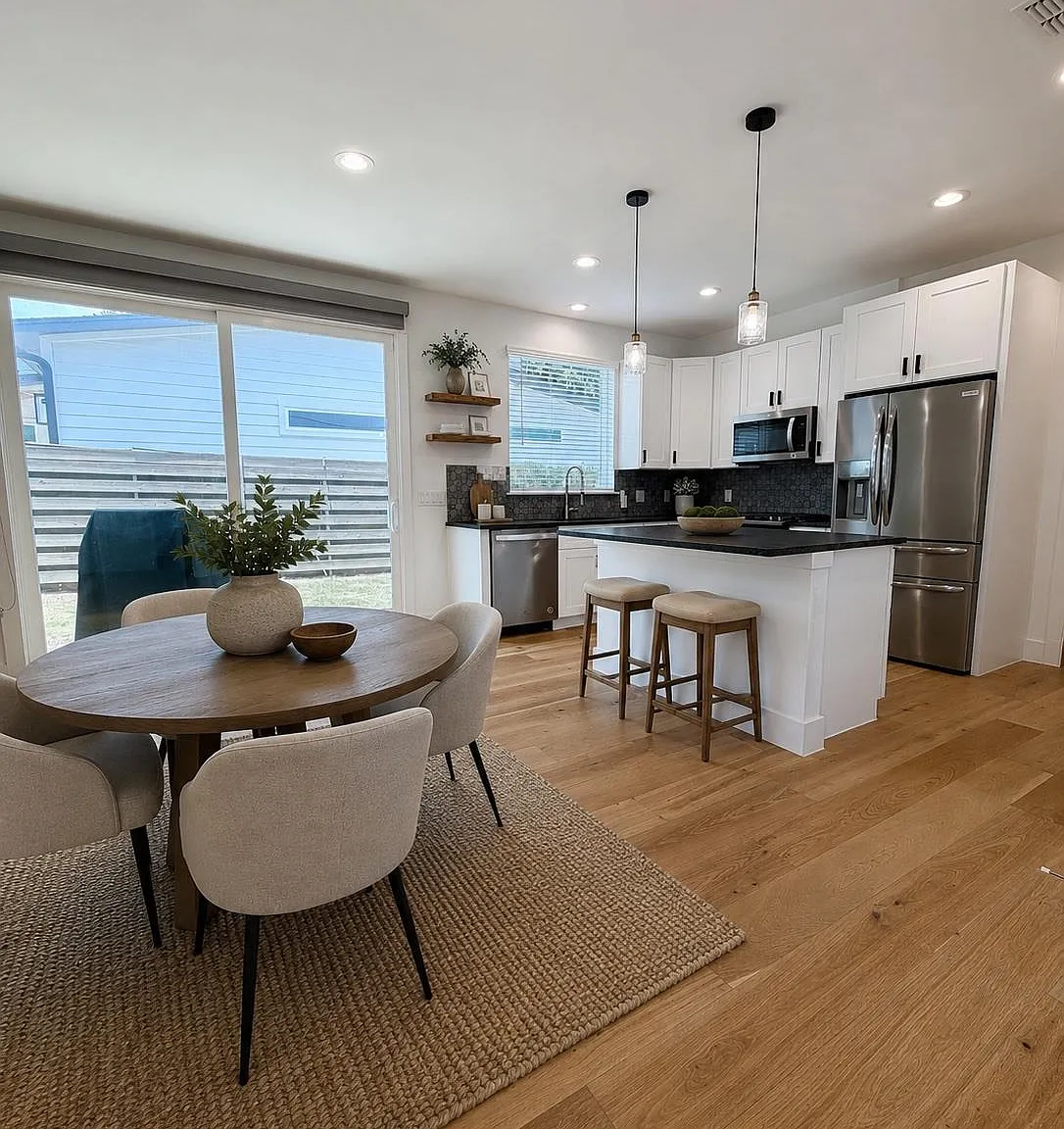 2 bed, 2.0 bath, 1282 sqft, $2,850 — Photo 3