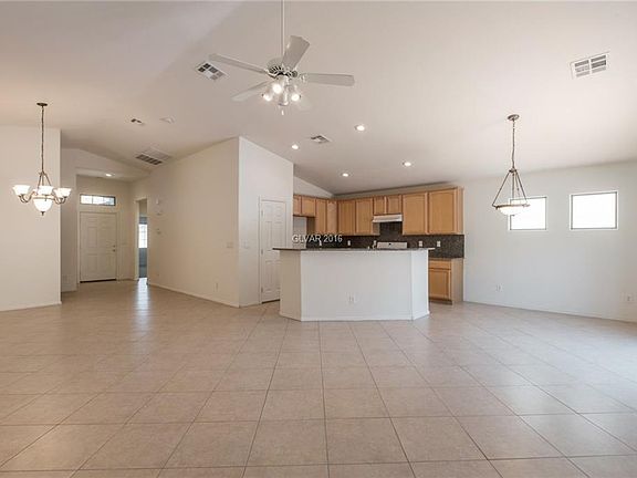 3rd image of 5932 Autumn Damask St