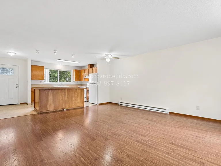 18016 NE Davis St — Photo 15