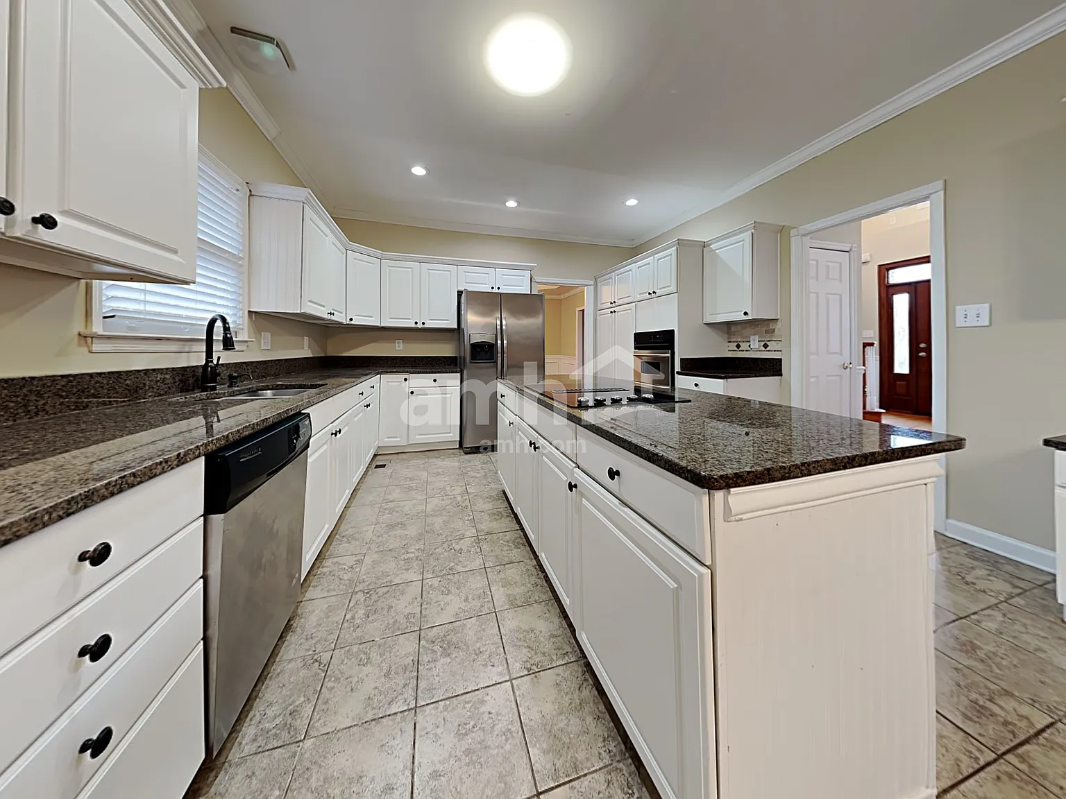 4 bed, 3.0 bath, 3039 sqft, $3,460 — Photo 4