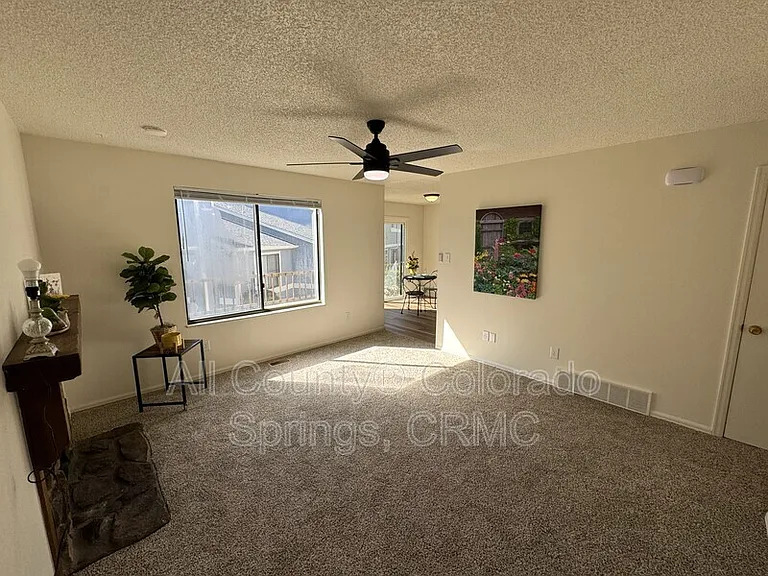 2713 Hearthwood Ln — Photo 3