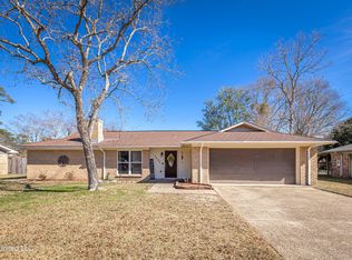 3404 Nottingham Rd, Ocean Springs, MS 39564