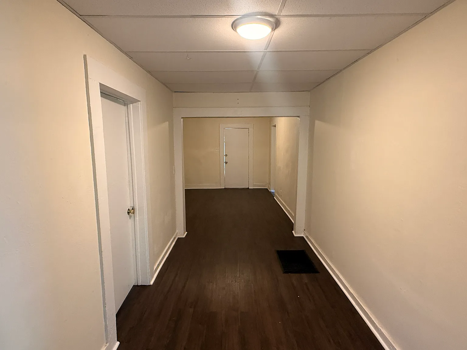 4 bed, 1380 sqft, $1,200 — Photo 3