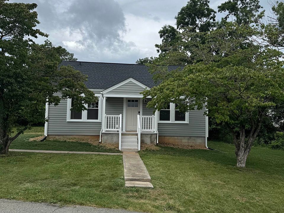 1st image of 102 Wayne Ave