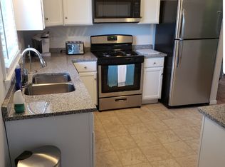 47 North Rd, Jamestown, RI 02835