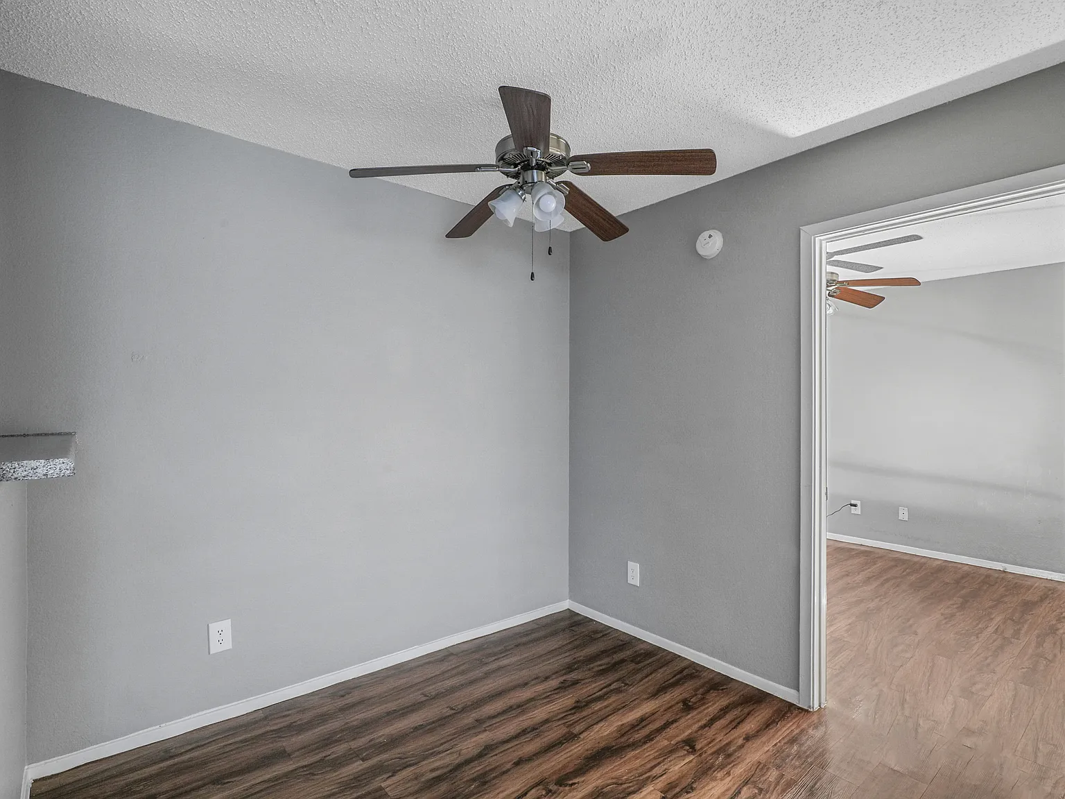 Cedar Point Apartments — Photo 3