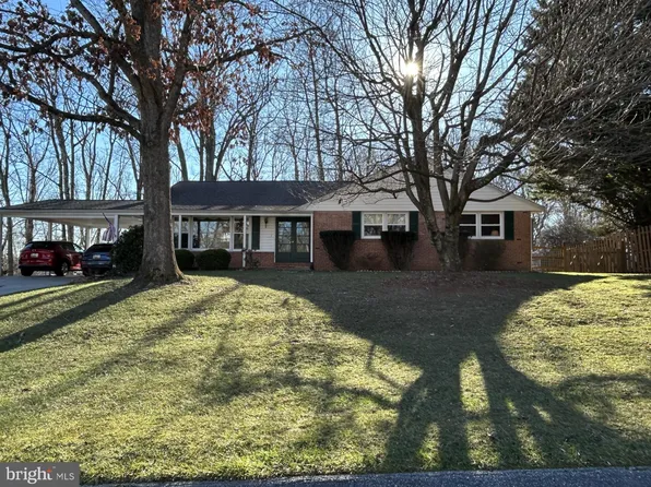 7 Deer Pass Ct, Cockeysville, MD 21030