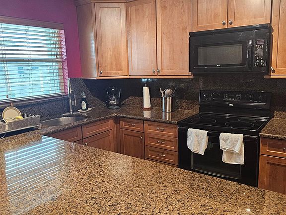 5th image of 2620 SW 22ND Avenue #1004