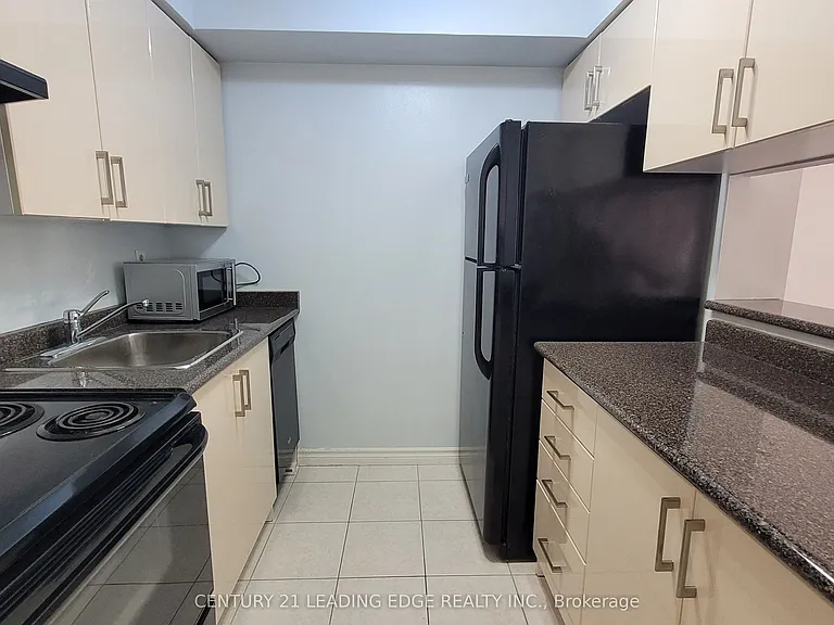 633 Bay St #1512 — Photo 2
