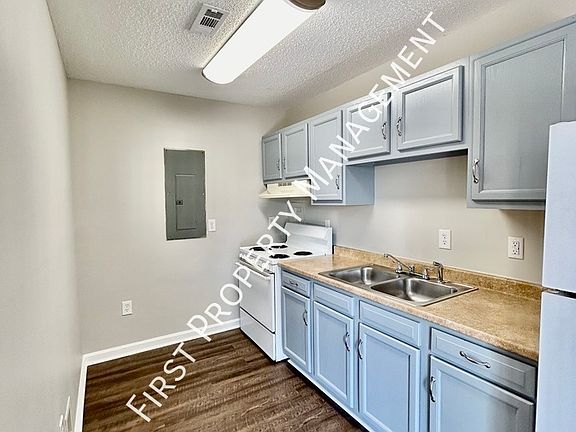 4th image of 101 Creeks Bend Dr APT 33