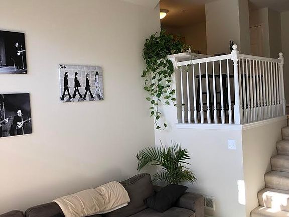 4th image of 2869 Barclay Way