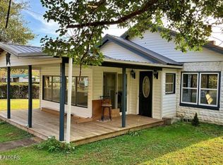 359 Beans Fork Rd, Middlesboro, KY 40965